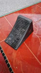 Te2p Rubber Wheel Chock Stopper - Pengganjal Ban Roda Mobil
