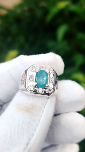 Natural Colombia Emerald Oval 1.7 carat silver handmade ring