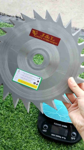 " ใบตัดหญ้า แบบวงเดือน " ตรา ไก่ J & L ใบเลื่อยแท้ กว้าง 10 นิ้ว