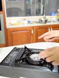 Kompor Gas Portable 1 Tungku 2 in 1 Grill Pan GSF 3616