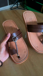 Sandal Tarumpah Kulit Sendal Pria Jepit Tradisional