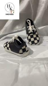 Sepatu sneaker anak laki laki catur hitam putih free kaos kaki