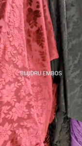 Kain BLUDRU EMBOS antik import (HARGA TERTERA PER 0.5 METER)