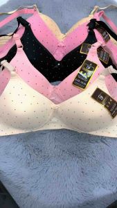 ชุดชั้นในสองตะขอทรงเล็กไม่มีโครงเหล็กฟองน้ำบาง(ครัพA）รหัส 682