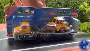 โมเดลรถเหล็ก รถเทรลเลอร์หัวลากบรรทุก + รถตักดิน เหล็กทั้ง 2 คัน มือ 1 ของใหม่ในซีล 100% ของแท้จาก siku บันไดพับเข้าออกได้  1/87