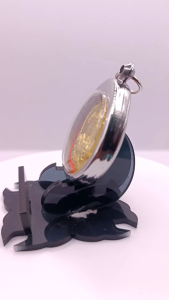 K452 หลวงปู่หมุน วัดบ้านจาน ที่ระลึกครบรอบ 123 ปีชาตกาล ปี 2560 เนื้อทองเหลือง ขนาด3.5X4.5ซม. เลี่ยม กรอบสแตนเลส แท้