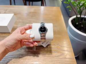 Đồng Hồ Nữ Movado Defio 0607308 Quartz Size 28 Black Dial Sapphire