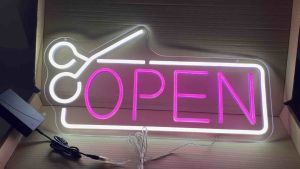 ป้ายไฟร้าน ป้ายไฟตัวอักษร ป้ายไฟled ป้ายไฟร้านตัดผม ป้ายไฟOPEN  กรรไกร สีชมพู 1250บาท