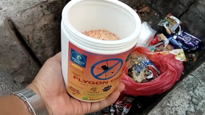 FLYGON Tisies 50 Gram AMPUH Basmi Lalat Rumah Dan Hijau AMAN PRAKTIS Tinggal Tabur/ Oles/ Tabur Saja Hidup Lebih Sehat Dan Nyaman Tanpa Gangguan Hama Mirip Agita