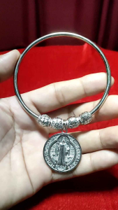St. Benedict Door Hunger Chimes Medal for Protection Against Evil with Pouch for any Season Gifts