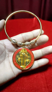 St. Benedict Miraculous Medal Door Chimes Hunger tricolor for Protection Against Evil with Pouch for All Season Gifts