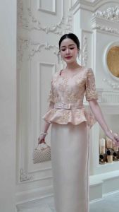 All Ladies เดรสยาวผ้าไหมเอวระบายแต่งโบว์