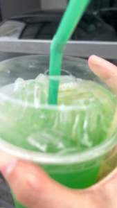 ส่งเร็ว🚛 1แถม1 (แถมถุงตีฟอง) สบู่น้ำเขียว ลด สิว บำรุงผิวให้กระจ่างใส ขนาด 60 กรัม