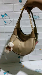 tas selempang bahu wanita nadine terbaru model kekinian dengan dua gaya free gatungan boneka lucu