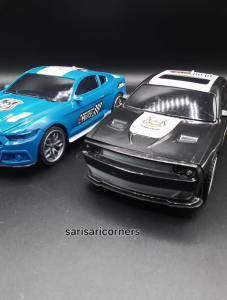 Exquisite Craftsmanship Racing Toy Car with Light and Sound Friction Pullback Black and Blue Police Car 1:20 Scale Touch Function
