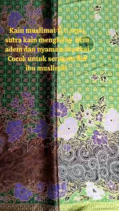 Kain Muslimat Semi Sutra Hijau Muda & Hijau Tua Berlogo