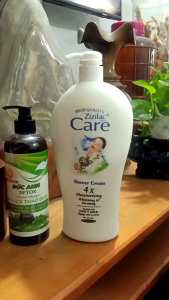 [ COMPO 3 CHAI ] Ủ XẢ TINH DẦU BƯỞI 1000 ML+ DẦU GỘI THẢO DƯỢC 500ML + SỮA TẮM TRẮNG SÁNG DA - CARE 1200ML