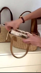 Tas Selempang Tote Bag Eonni: Tas Selempang Wanita Import & Desain Elegan