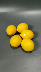 Replika buah lemon (1 pcs) terbuat dari bahan resin fiberglass