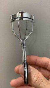 BẤM MI AROMA MIRA CONG MI SUỐT 24 GIỜ TẶNG 1 ĐỆM THAY CURLED LASHES