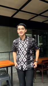 Hem Hitam Manis Kemeja Pria Lengan Pendek Batik Exclusive Elegan