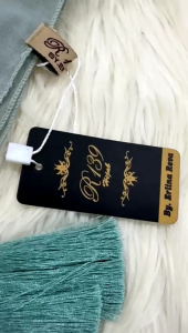 Hijab segiempat R139 kerudung bunga garis paris\\n\\n Apa Itu Hijab Segiempat R139?\\nHijab segiempat R139 adalah hijab yang berbentuk persegi panjang dengan ukuran 139 cm x 139 cm. Hijab ini cocok digunakan oleh wanita yang ingin menampilkan penampilan yang elegan dan modis. Hijab segiempat R139 bisa digunakan untuk berbagai acara, mulai dari acara formal hingga acara santai.\\n\\n Bagaimana Mengenakan Hijab Segiempat R139 dengan Elegan\\nBerikut adalah langkah-langkah untuk mengenakan hijab segiempat R139 dengan elegan:\\n\\n1. Pertama, lipat hijab menjadi bentuk segitiga.\\n2. Tempelkan ujung hijab di tengah dahi.\\n3. Tarik kedua ujung hijab ke belakang kepala dan simpulkan.\\n4. Lipat ujung hijab yang tumpang tindih dan tarik ke belakang kepala.\\n5. Simpulkan ujung hijab yang tumpang tindih dan tarik ke belakang kepala.\\n6. Tarik kedua ujung hijab ke depan dan simpulkan di bawah leher.\\n\\n Tips Menggunakan Hijab Segiempat R139 untuk Berbagai Acara\\nBerikut adalah beberapa tips untuk menggunakan hijab segiempat R139 untuk berbagai acara:\\n\\n- Untuk acara formal, gunakan hijab segiempat R139 dengan warna netral seperti hitam, putih, atau abu-abu.\\n- Untuk acara santai, gunakan hijab segiempat R139 dengan warna cerah dan motif yang menarik.\\n- Gunakan aksesoris seperti bros atau headband untuk menambah kesan modis pada penampilan.\\n\\n Hijab Gaya Paris & Kerudung Bunga Garis Paris\\n\\n Mengenal Gaya Hijab Paris & Kerudung Bunga Garis Paris\\nGaya hijab Paris adalah gaya hijab yang berasal dari Paris, Prancis. Gaya ini biasanya menggunakan hijab segiempat dengan ukuran besar dan warna-warna cerah. Sedangkan kerudung bunga garis Paris adalah kerudung yang memiliki motif bunga dan garis-garis yang menghiasi seluruh permukaan kerudung.\\n\\n Bagaimana Menggunakan Hijab Gaya Paris & Kerudung Bunga Garis Paris dengan Modis\\nBerikut adalah beberapa tips untuk menggunakan hijab gaya Paris dan kerudung bunga garis Paris dengan modis:\\n\\n- Gunakan hijab gaya Paris dengan pakaian yang sederhana agar tidak terlalu ramai.\\n- Gunakan kerudung bunga garis Paris dengan warna-warna netral agar tidak terlalu mencolok.\\n- Gunakan aksesoris seperti gelang atau kalung untuk menambah kesan modis pada penampilan.\\n\\n Hijab Segiempat Elegan untuk Wanita\\n\\n Mengapa Hijab Segiempat Elegan Cocok untuk Wanita\\nHijab segiempat elegan cocok digunakan oleh wanita yang ingin menampilkan penampilan yang elegan dan modis. Hijab ini bisa digunakan untuk berbagai acara, mulai dari acara formal hingga acara santai. Hijab segiempat elegan juga bisa digunakan untuk berbagai bentuk wajah, sehingga cocok digunakan oleh wanita dengan bentuk wajah apapun.\\n\\n Tips Memilih Hijab Segiempat Elegan yang Sesuai dengan Bentuk Wajah\\nBerikut adalah beberapa tips untuk memilih hijab segiempat elegan yang sesuai dengan bentuk wajah:\\n\\n- Untuk wajah oval, pilih hijab segiempat dengan ukuran sedang dan warna-warna netral.\\n- Untuk wajah bulat, pilih hijab segiempat dengan ukuran besar dan warna-warna cerah.\\n- Untuk wajah persegi, pilih hijab segiempat dengan ukuran sedang dan motif-motif yang tidak terlalu ramai.\\n\\nDengan mengikuti tips di atas, wanita bisa menampilkan penampilan yang elegan dan modis dengan menggunakan hijab segiempat R139, hijab gaya Paris, kerudung bunga garis Paris, dan hijab segiempat elegan.\"