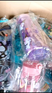 Botol minum karakter Sanrio 900ml botol viral +tali samping botol minum anak sekolah