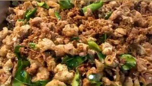 น้ำพริกหนังไก่กรอบ  ทำให่ทุกออเดอร์