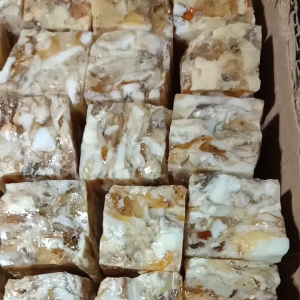 Kemenyan Madu Harum Berat 30 g isi 3 Biji