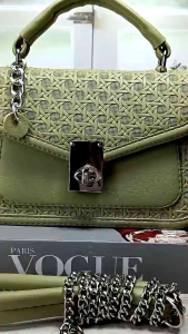 Tas Selempang Cassia/Tas Wanita Kekinian/Slingbag wanita