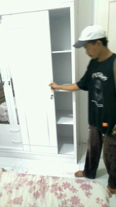 Lemari Pakaian Mewah Custom Jumbo Pintu Sleding Kaca Tengah. Pemesanan Jabodetabek Free Ongkir Bisa COD