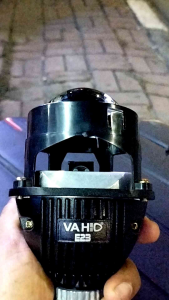 Proyektor LED 25 Inci: Bi LED Vahid E23 & Lens Ungu