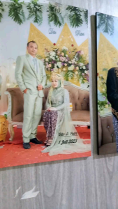 CETAK FOTO FOTO PLUS BINGKAI 10R 20x30 COD