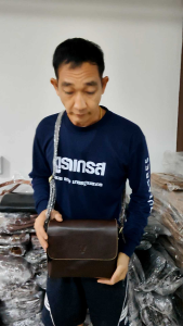 กระเป๋าหนังวัวเบามันแท้งานไทย