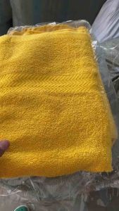 ผ้าเช็ดตัวพระสงฆ์ ผ้าค้อตต้อน cotton แท้ ขนาด 70x140 cm สีพระราช สำหรับใช้ถวายพระสงฆ์ หรือนำไปจัดชุดถวายสังฆทาน สินค้าตรงปก ซับน้ำดี เกรดพรีเมี่ยม