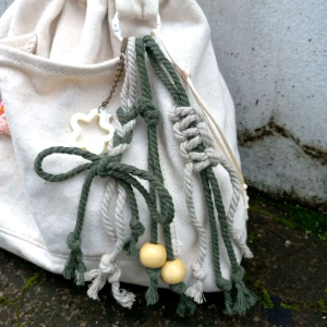 BAG CHARM Gantungan Tas Macrame Seri Pita Earth tone/Pinky