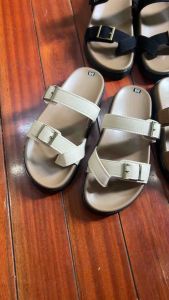 Dép xỏ ngón hai quai da lộn đế dày 3 phân khoá vuông phong cách mới 2024