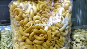makaroni bantat/cemilan/kerupuk mentah/kerupuk terlaris/cemilan/gorengan/peyek/topping makan/keripik kerupuk