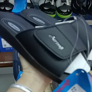 รองเท้าแอโร่ซอฟแบบแตะสวม รุ่น 2102 มีสีดำ มีไซส์ 35 ถึง 41 แบบผู้หญิงมีแบบเก็บเงินปลายทาง