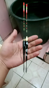 Pelampung Pancing Anti Badai Tabung Tipe B