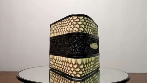 Dompet Kulit Pari Kombinasi Kulit Ular Warna Hitam Diamond
