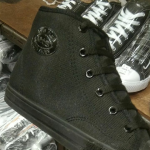 SEPATU SEKOLAH N/B HITAM POLOS IMPORT SDSMPSMA TERLARIS