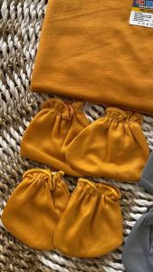 Seri Kunyit Polos - 3 PCS Bedong + 3 SET Topi Kupluk Sarung Lengan dan Sarung Kaki SARTAKI Paket Hemat 12 PCS Perlengkapan Lahiran