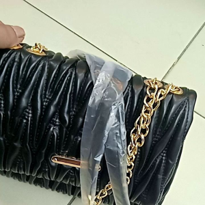 Tas Selempang Wanita Import: Desain & Tips Memilih