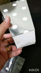 promosi 6pcs pop corn paper box wedding party birthday favour goodies gift box souvenir doorgift candy corn shape box size of top of the box is 8cm x 8cm bottom 5cm x 5cm height 12cm