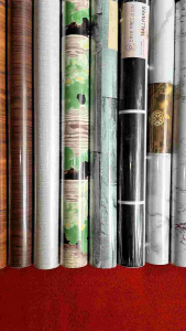 Wallpaper Dinding Motif Dan Karakter Premium Quality size 45cm x 10 meter Motif Keren Salur Coklat