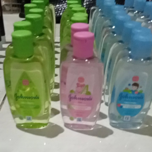 JohnsonS Baby Cologne Minyak Wangi Bayi 100ml (1pcs)