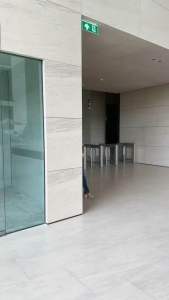 กางเกงยีนส์เอวสูง ขากระบอกเล็ก ผ้ายืด สีเข้ม ไซส์ L 27-29 นิ้ว CR501