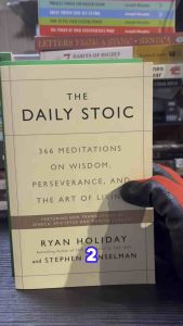 BUNDLE SALE: THE LET THEM THEORY + THE DAILY STOIC (PAPERBACK)
