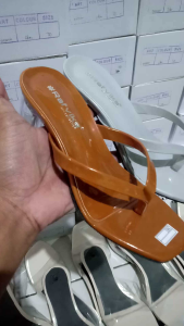 Sahwa Sandal jepit hak kaca tinggi 5cm